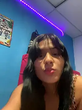 Chiquinquira3 online show from 11/18/25, 05:01