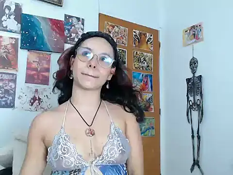 kiaralenon online show from 11/07/25, 11:27