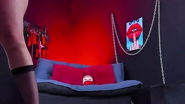 KatrinaStone online show from 03/31/26, 08:42