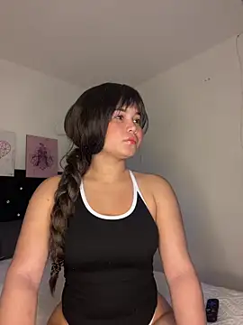 LoliitaBennett online show from 04/05/26, 03:26