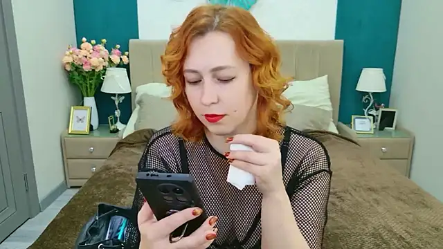 Evie Berret online show from 11/13/25, 10:36