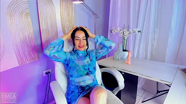 Snapshot of mafe_cream chatting on 11/06/25, 10:54 mafe cream online show from 11/06/25, 10:54