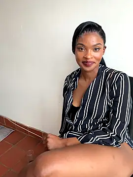 NiaLong21  online show from 11/08/25, 03:56