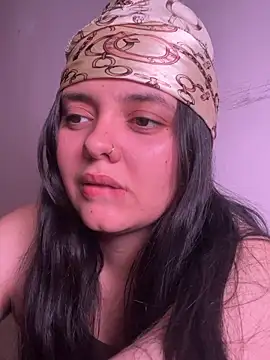 candicewest  online show from 04/15/26, 11:27