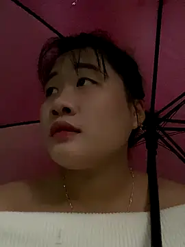 Snapshot of Lucia-a chatting on 11/18/25, 09:58 Lucia-a online show from 11/18/25, 09:58