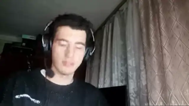 JamesLagerfeld online show from 11/07/25, 10:32