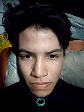 Snapshot of Luiguitw18 chatting on 11/10/25, 09:14 Luiguitw18 online show from 11/10/25, 09:14