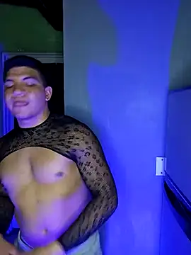 UrielRay13 online show from 11/12/25, 03:40