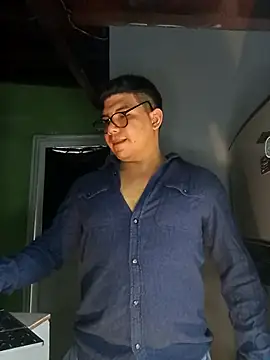 UrielRay13 online show from 11/13/25, 07:13