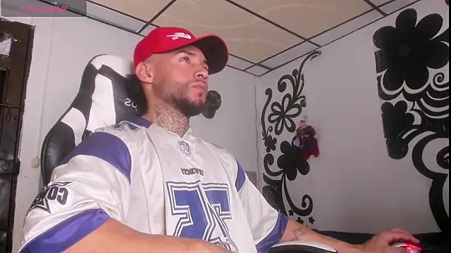 Snapshot of couple-hothot chatting on 11/11/25, 09:59 couple-hothot online show from 11/11/25, 09:59