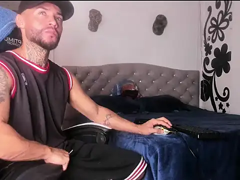 couple-hothot online show from 12/20/25, 09:11