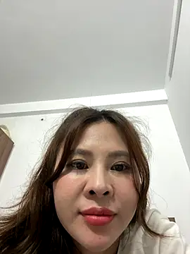 hellela-a online show from 11/06/25, 06:09