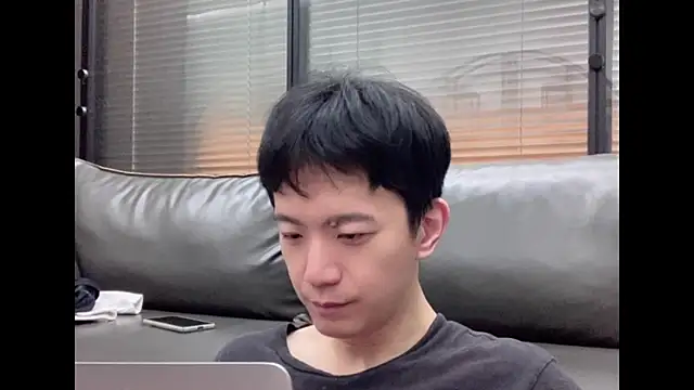 CouplingCry online show from 11/29/25, 02:20