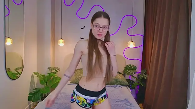 Snapshot of _Velin chatting on 11/09/25, 02:15 Velin online show from 11/09/25, 02:15