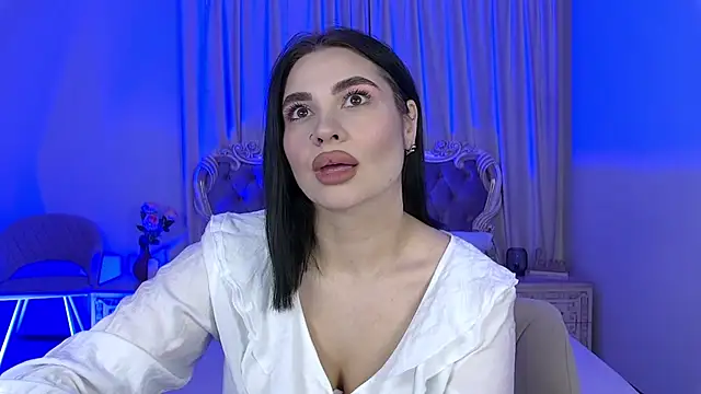 Snapshot of AdrianaTorres chatting on 11/17/25, 07:08 AdrianaTorres online show from 11/17/25, 07:08