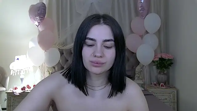 Snapshot of AdrianaTorres chatting on 02/17/26, 07:20 AdrianaTorres online show from 02/17/26, 07:20