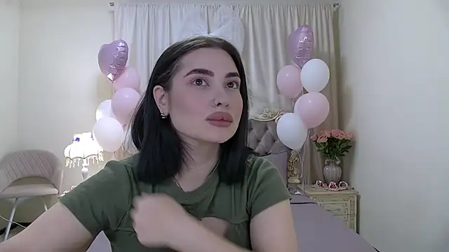 Snapshot of AdrianaTorres chatting on 02/19/26, 05:47 AdrianaTorres online show from 02/19/26, 05:47