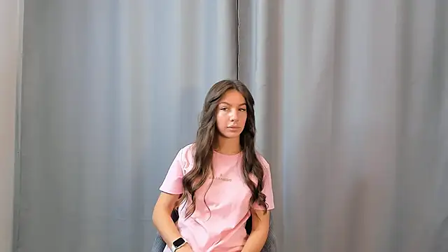 Snapshot of OtiliaNatiello chatting on 11/08/25, 09:20 OtiliaNatiello online show from 11/08/25, 09:20