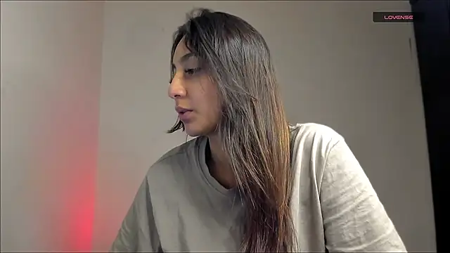LilyGarcia online show from 04/28/26, 02:27