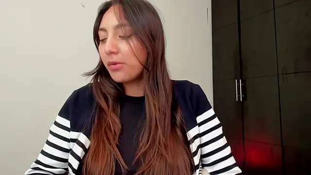 Snapshot of LilyGarcia chatting on 05/31/26, 06:42 LilyGarcia online show from 05/31/26, 06:42
