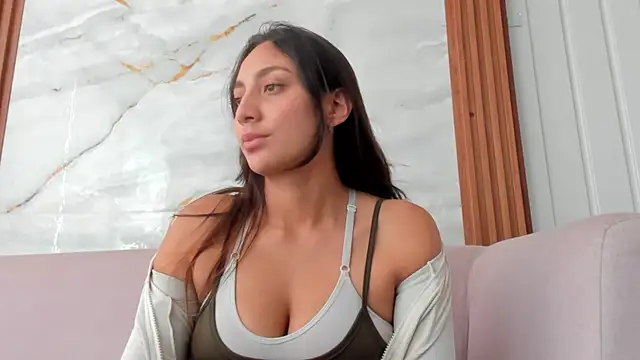 Snapshot of LilyGarcia chatting on 06/08/26, 09:26 LilyGarcia online show from 06/08/26, 09:26