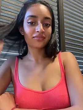 Snapshot of Bella_Nyx chatting on 11/07/25, 07:47 Bella Nyx online show from 11/07/25, 07:47