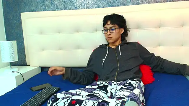 Zoro V online show from 11/07/25, 12:05