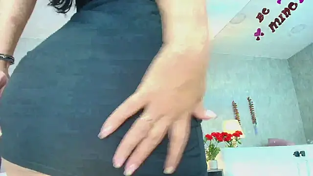 Snapshot of MeganDiamont_FG chatting on 04/30/26, 08:57 MeganDiamont FG online show from 04/30/26, 08:57