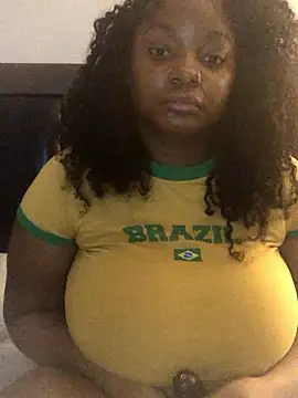 Snapshot of Fxncymuse chatting on 01/15/26, 07:06 Fxncymuse online show from 01/15/26, 07:06