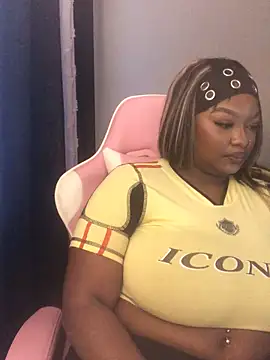 Snapshot of Fxncymuse chatting on 03/05/26, 03:08 Fxncymuse online show from 03/05/26, 03:08