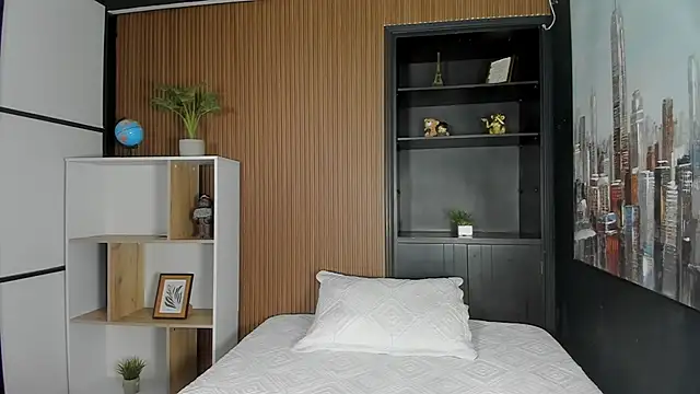 ZarinaWynne online show from 03/28/26, 03:55