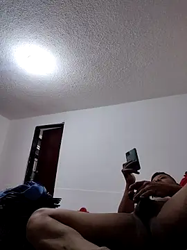 themorenofit08 online show from 04/25/26, 01:41