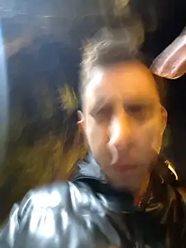 Snapshot of slowdownricK_ chatting on 11/15/25, 08:05 slowdownricK online show from 11/15/25, 08:05