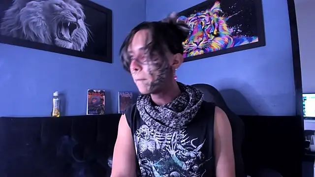 luxiel  online show from 12/21/25, 04:52