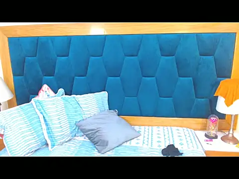 morrigan luxus2 online show from 12/14/25, 11:31