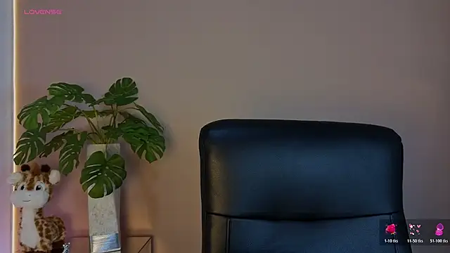 MissEmma   online show from 11/29/25, 11:02