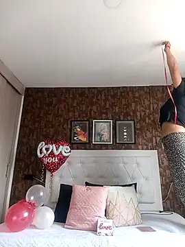 Snapshot of LorieFerrer chatting on 02/10/25, 05:19 LorieFerrer online show from 02/10/25, 05:19