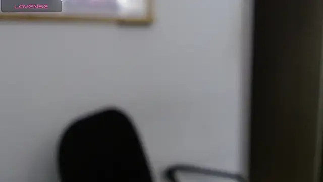 Snapshot of LorieFerrer chatting on 02/13/25, 11:15 LorieFerrer online show from 02/13/25, 11:15