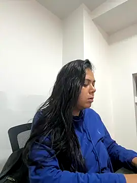 Snapshot of LorieFerrer chatting on 10/16/25, 02:29 LorieFerrer online show from 10/16/25, 02:29