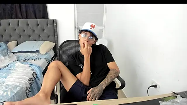 raccon master online show from 11/12/25, 06:08