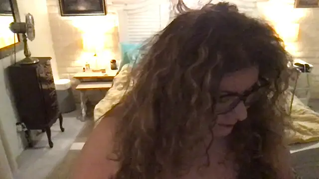 Snapshot of lilwilogurl chatting on 11/11/25, 06:02 lilwilogurl online show from 11/11/25, 06:02