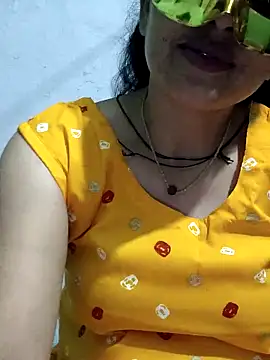 Snapshot of Piya_Bakshi chatting on 05/04/26, 04:03 Piya Bakshi online show from 05/04/26, 04:03