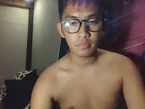 Snapshot of denzkylexx chatting on 06/29/26, 11:10 denzkylexx online show from 06/29/26, 11:10