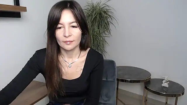 Veronichkaaa online show from 12/16/25, 07:46