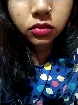 Sexy Divya   online show from 04/07/26, 11:48