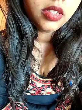 Sexy Divya   online show from 04/13/26, 05:35