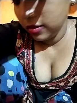 Snapshot of Sexy_Divya__ chatting on 06/08/26, 05:46 Sexy Divya online show from 06/08/26, 05:46