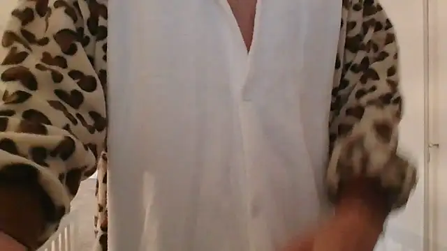 CuteDaddy92 online show from 12/16/25, 09:03