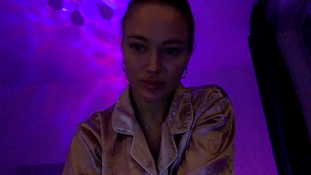 Snapshot of ToriLori chatting on 11/08/25, 06:29 ToriLori online show from 11/08/25, 06:29