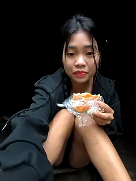 Lynly k2 online show from 11/18/25, 12:38